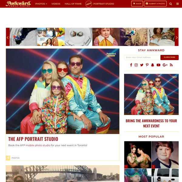 awkwardfamilyphotos.com